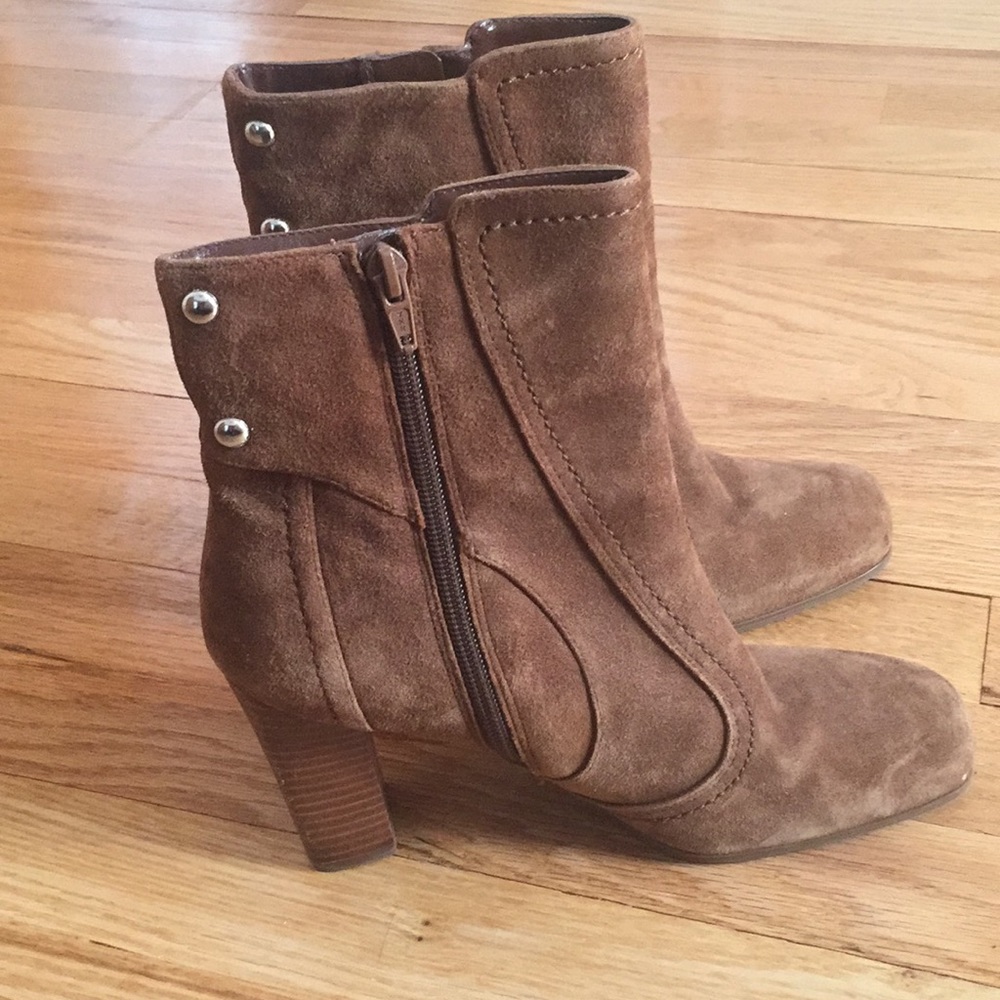 Franco Sarto Tan Suede Bootie - size 7.5